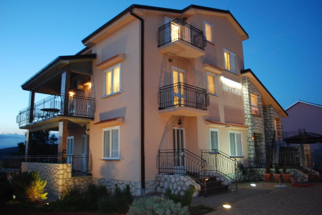 Apartments Villa Antonia Jadranovo Exterior photo